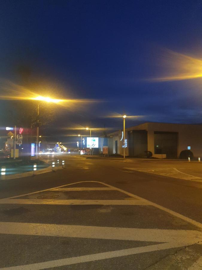 Meublé Au Rdc , Proche *